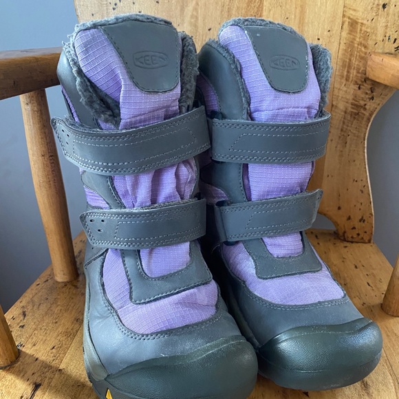 Kids Winter Boots - Picture 1 of 3